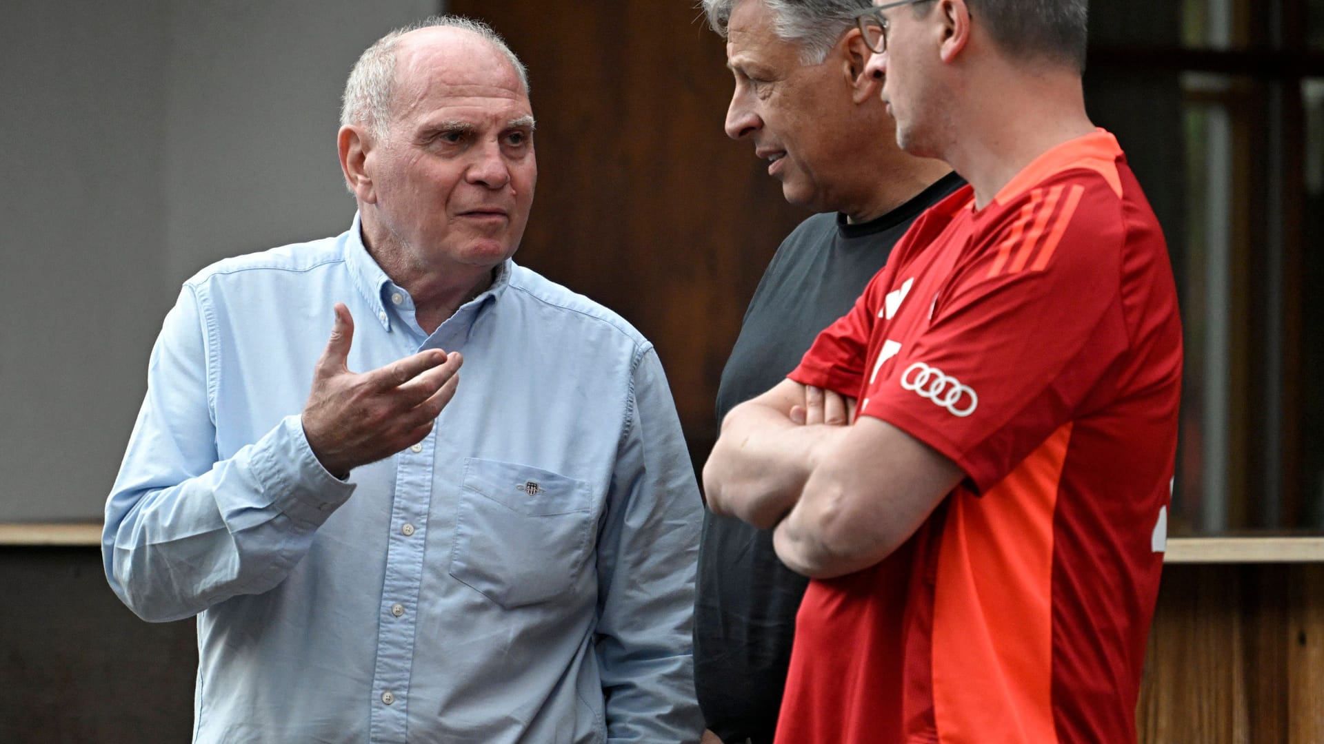 Auch Bayern-Patron Uli Hoeneß (l.) war zu Besuch.