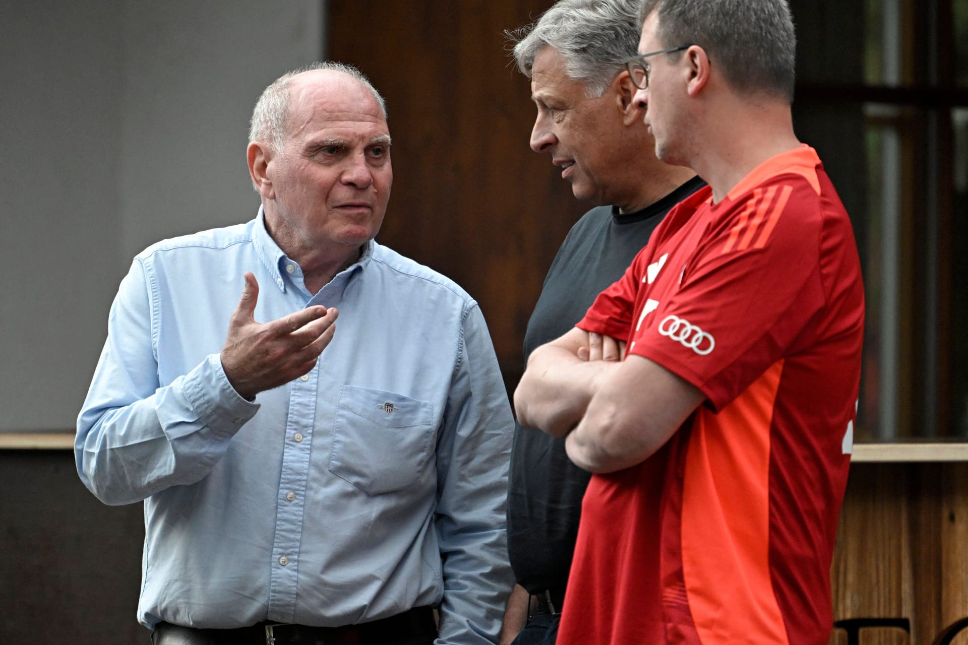 Auch Bayern-Patron Uli Hoeneß (l.) war zu Besuch.