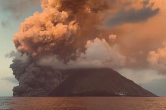Vulkanausbruch auf Stromboli.
