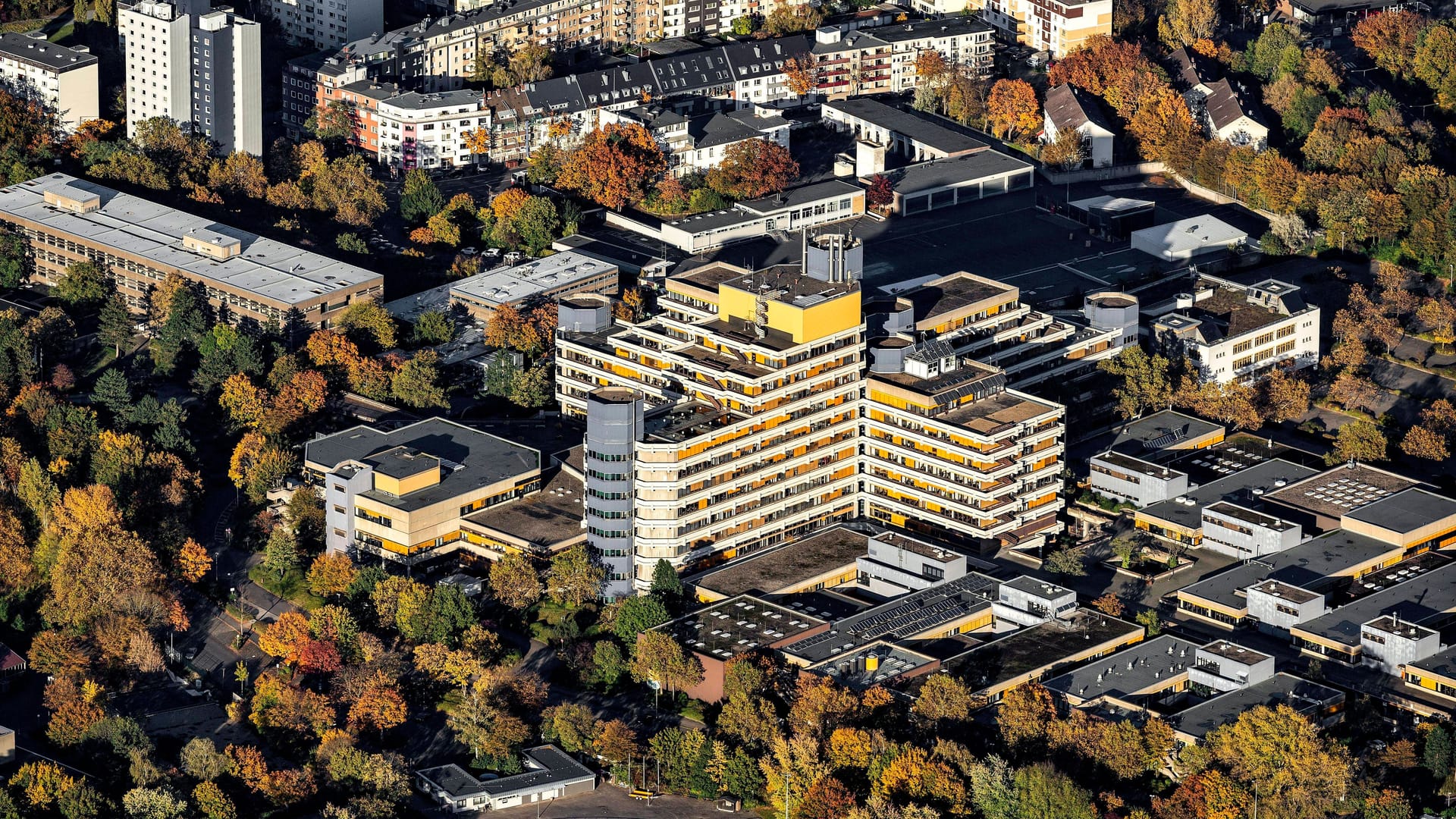 Campus Deutz der TH Köln (Symbolfoto): Die Tat geschah in einem Nebenraum eines Unigebäudes am Ubierring.