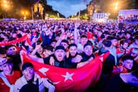 Autokorso am Ku'damm - Türkische Fans..