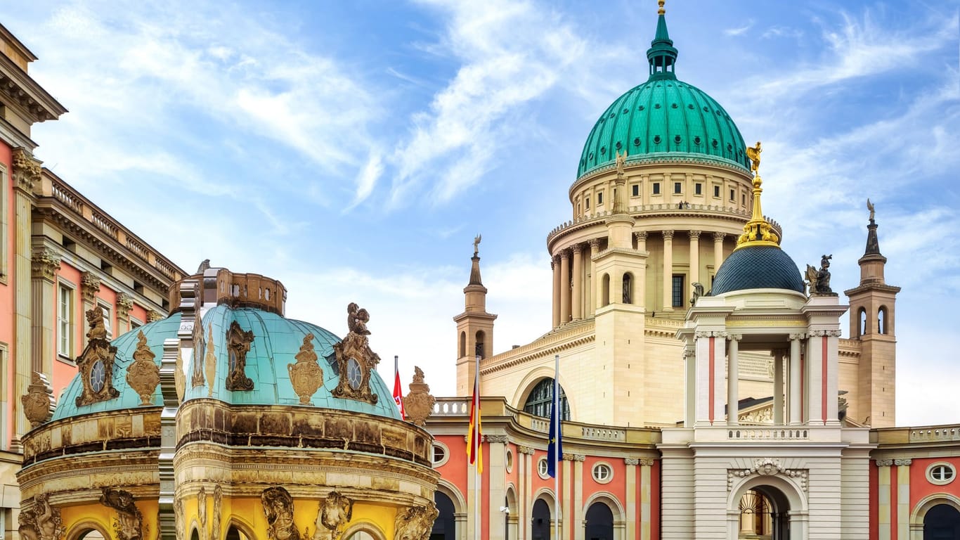 Nikolauskirche und Landtag in Potsdam