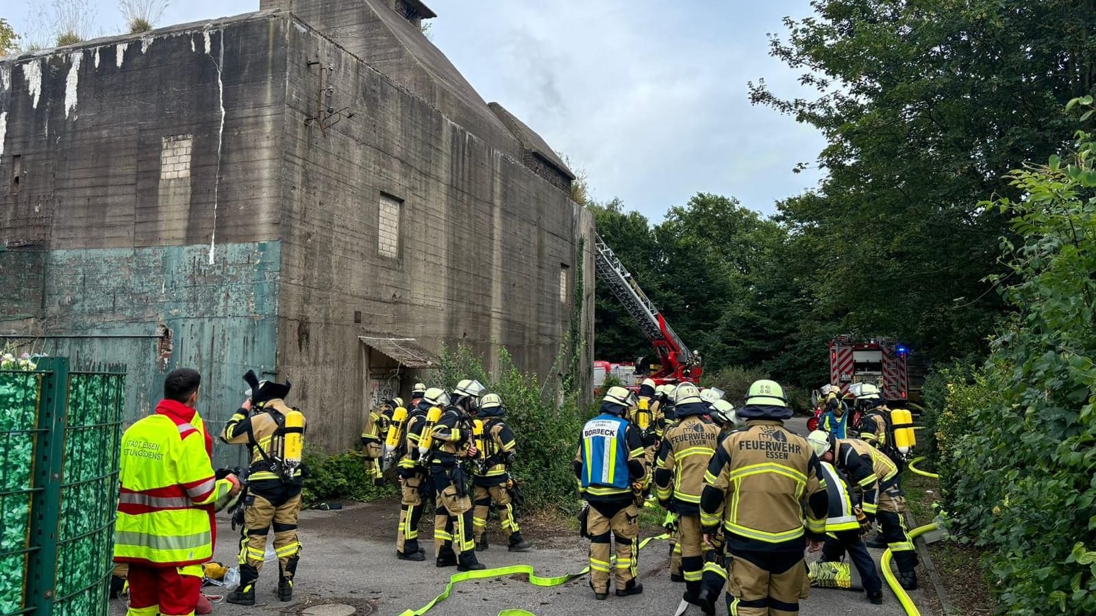 In einer Bunkeranlage in Essen-Borbeck kam es am Sonntagabend zu einem Brand.