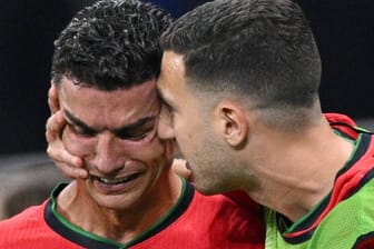 Cristiano Ronaldo (l.): Er konnte die Tränen nicht mehr aufhalten.