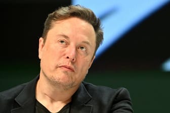 Elon Musk: Der Unternehmer wurde auf den Satiriker "El Hotzo" aufmerksam.