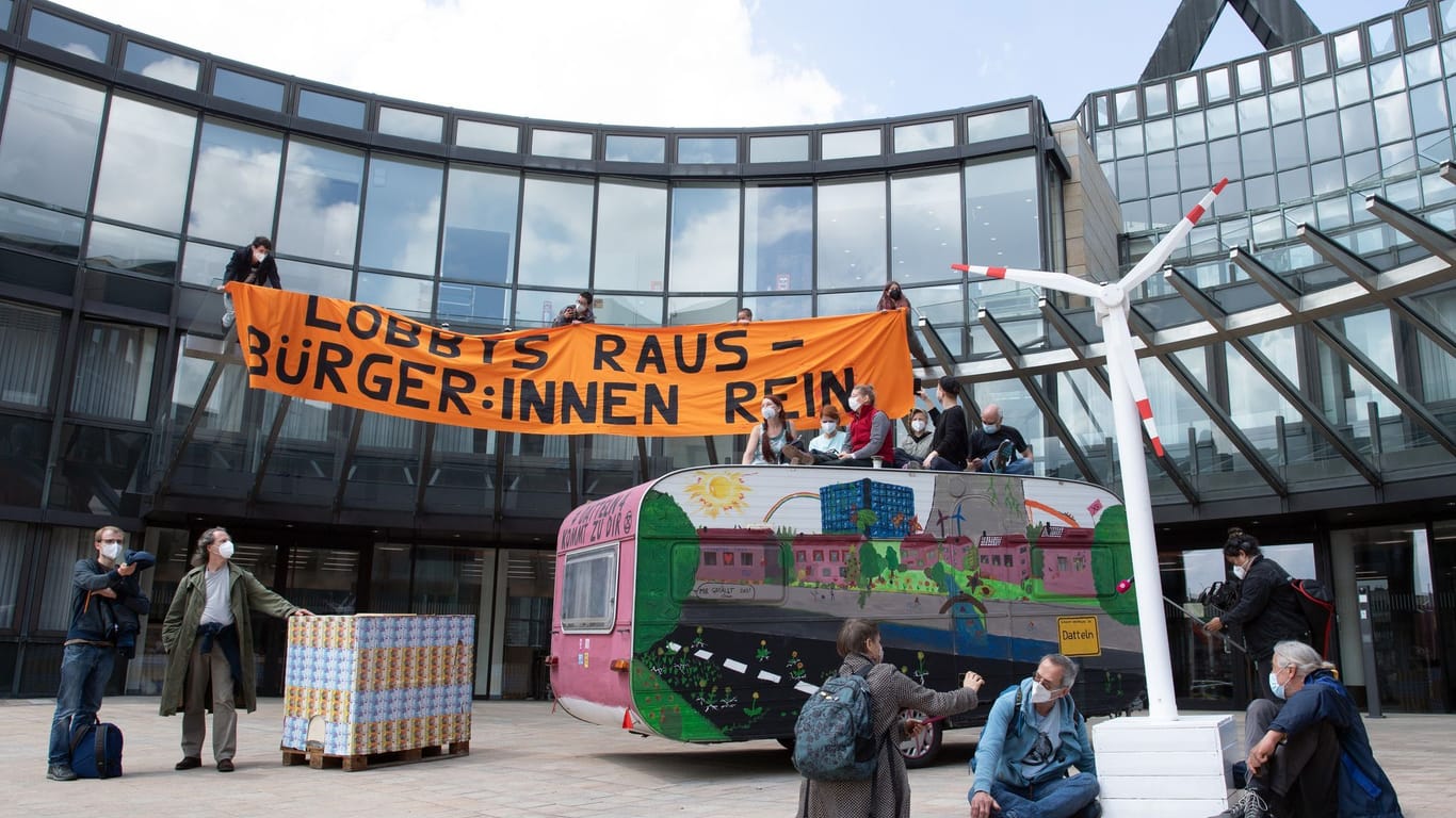 Klimaaktivisten nach Besetzung des Landtagsdachs angeklagt