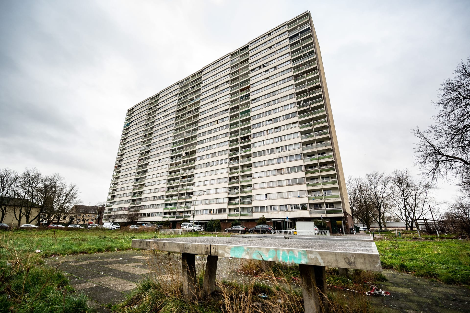 Das Hochhaus (Archivbild): DHL-Zusteller kommen nicht mehr her.