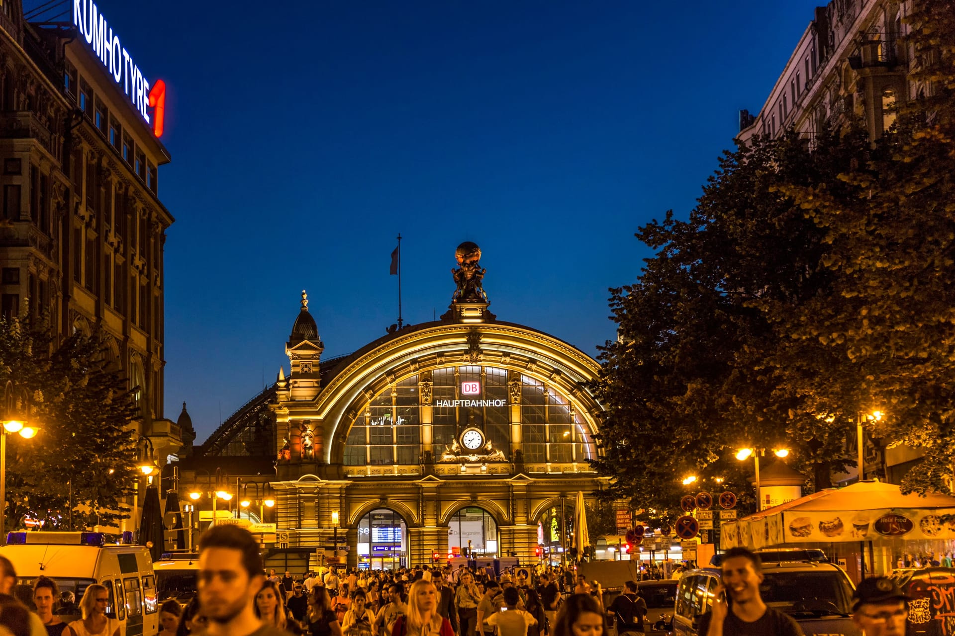 people enjoy the annual Bahnhofsviertel party in Frankfurt