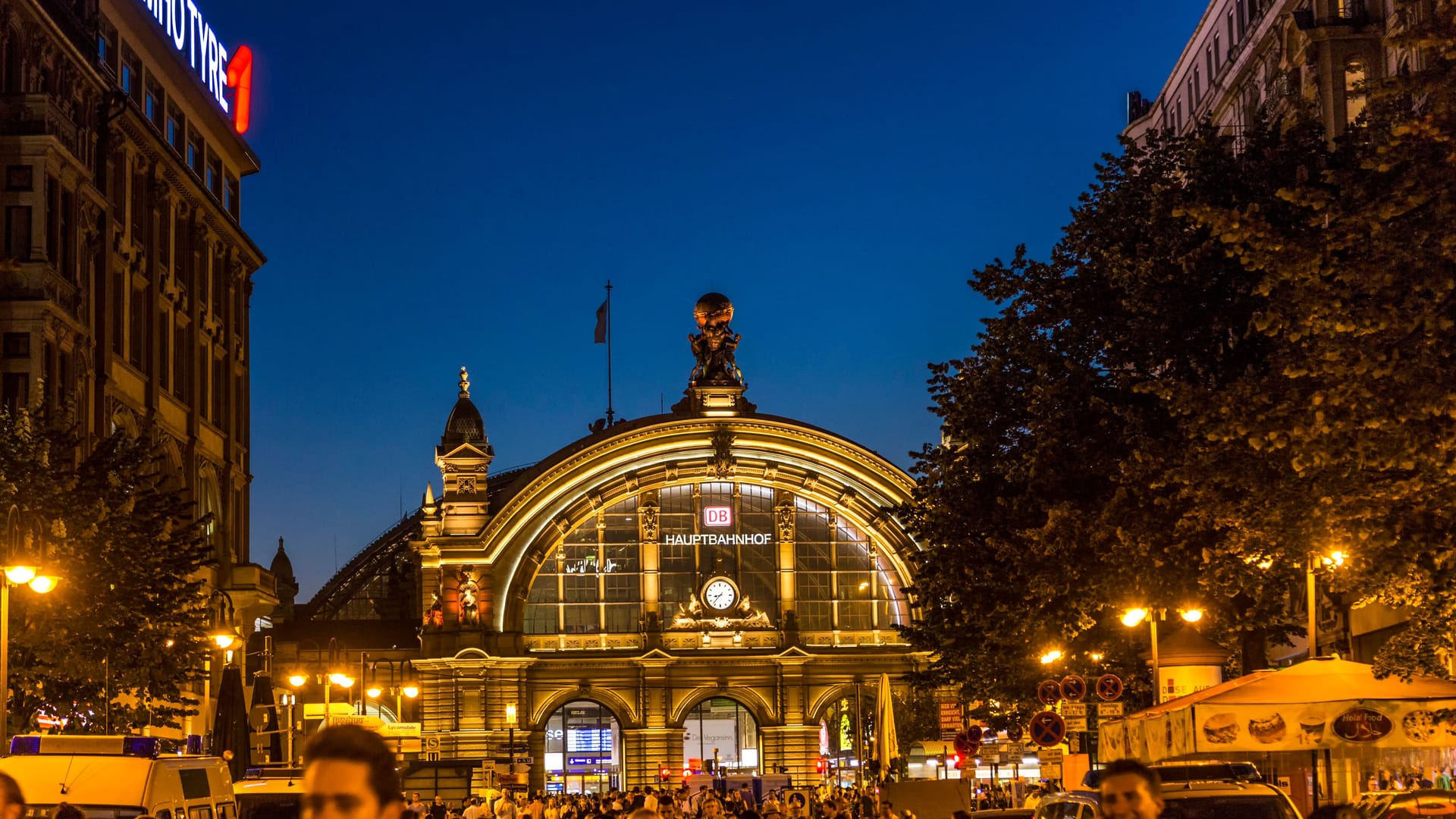 people enjoy the annual Bahnhofsviertel party in Frankfurt