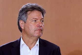 Wirtschaftsminister Robert Habeck: Er hält die Subventionen für Chiphersteller für notwendig, doch das sehen nicht alle so.