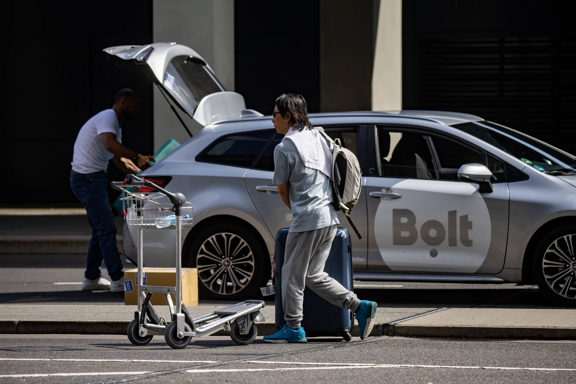 Uber oder Taxi: Der Preisvergleich zeigt, welcher Fahrdienst günstiger abschneidet.