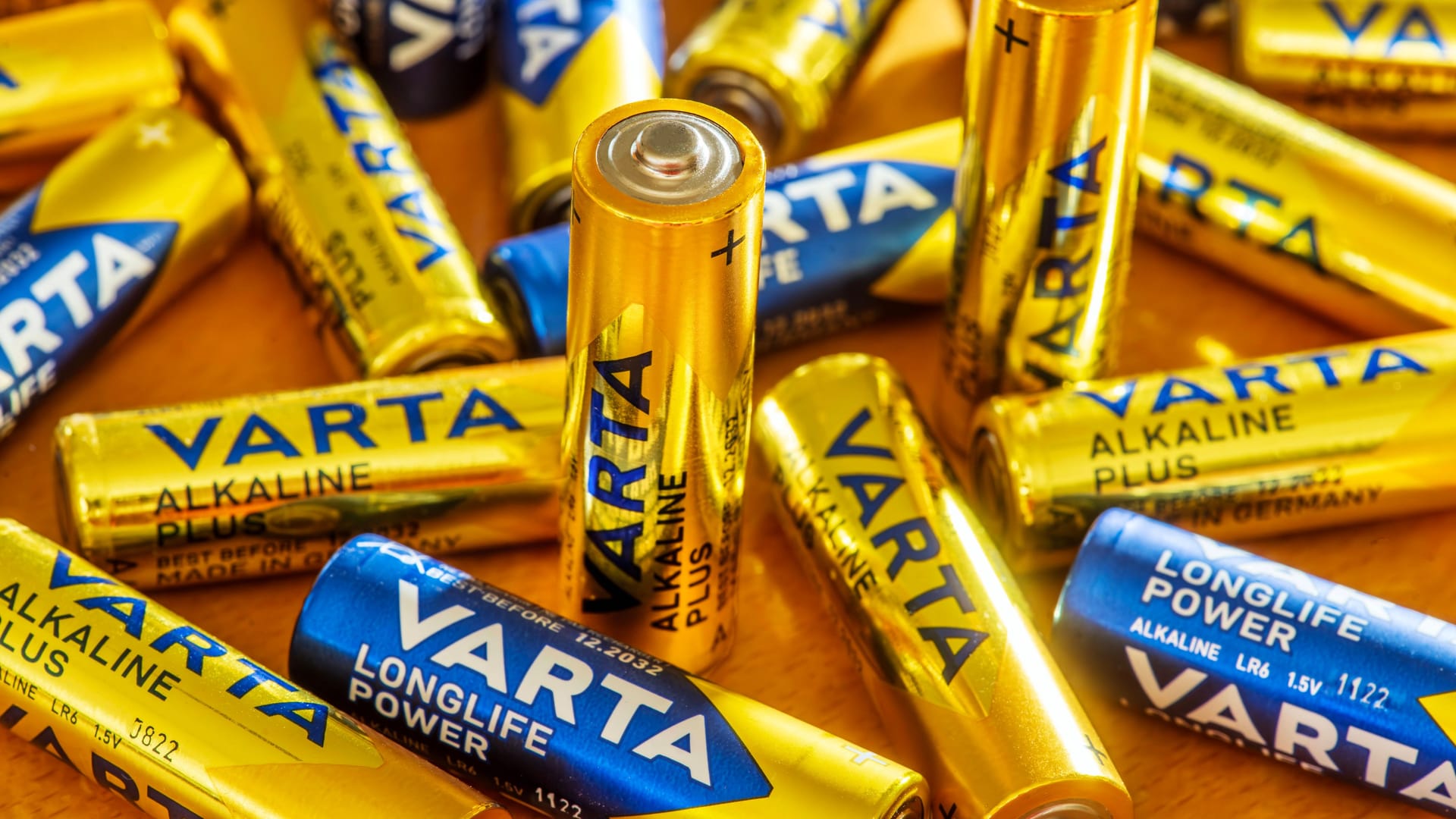 Varta-Batterien: Um eine Insolvenz abzuwenden, hat Varta ein sogenanntes vorinsolvenzliches Sanierungsverfahren angemeldet.