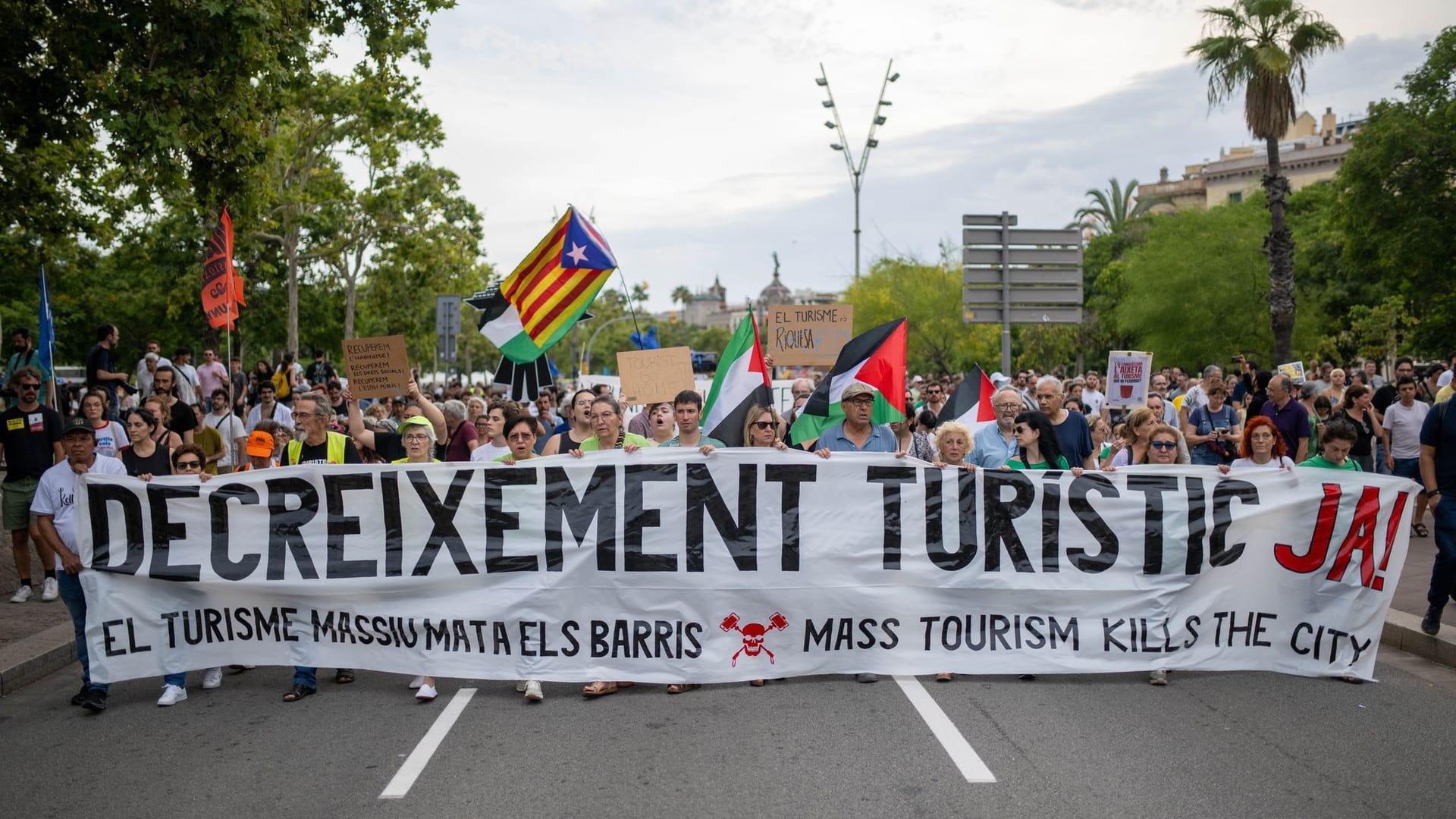 Demonstration gegen Massentourismus in Barcelona