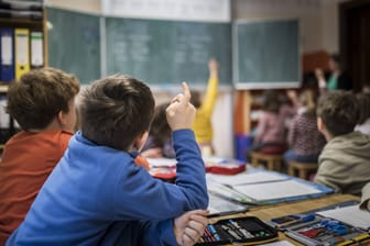 Grundschüler während einer Unterrichtsstunde (Symbolbild).