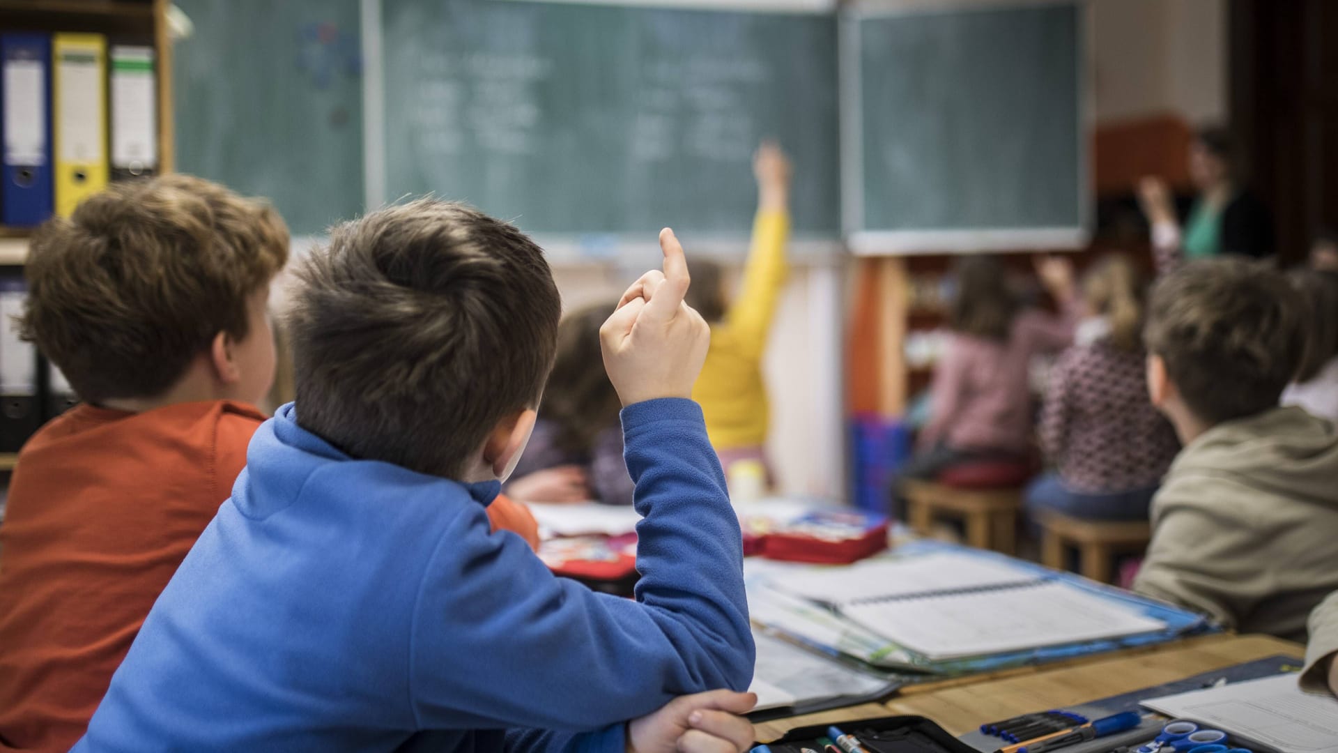 Grundschüler während einer Unterrichtsstunde (Symbolbild). Grundschüler während einer Unterrichtsstunde (Symbolbild).