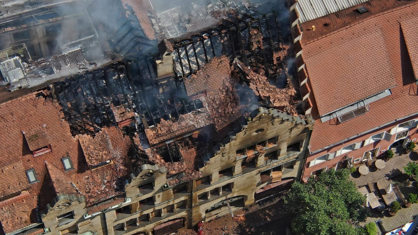 Das zerstörte Haus: Die Bewohner werden jahrelang nicht zurückkönnen.