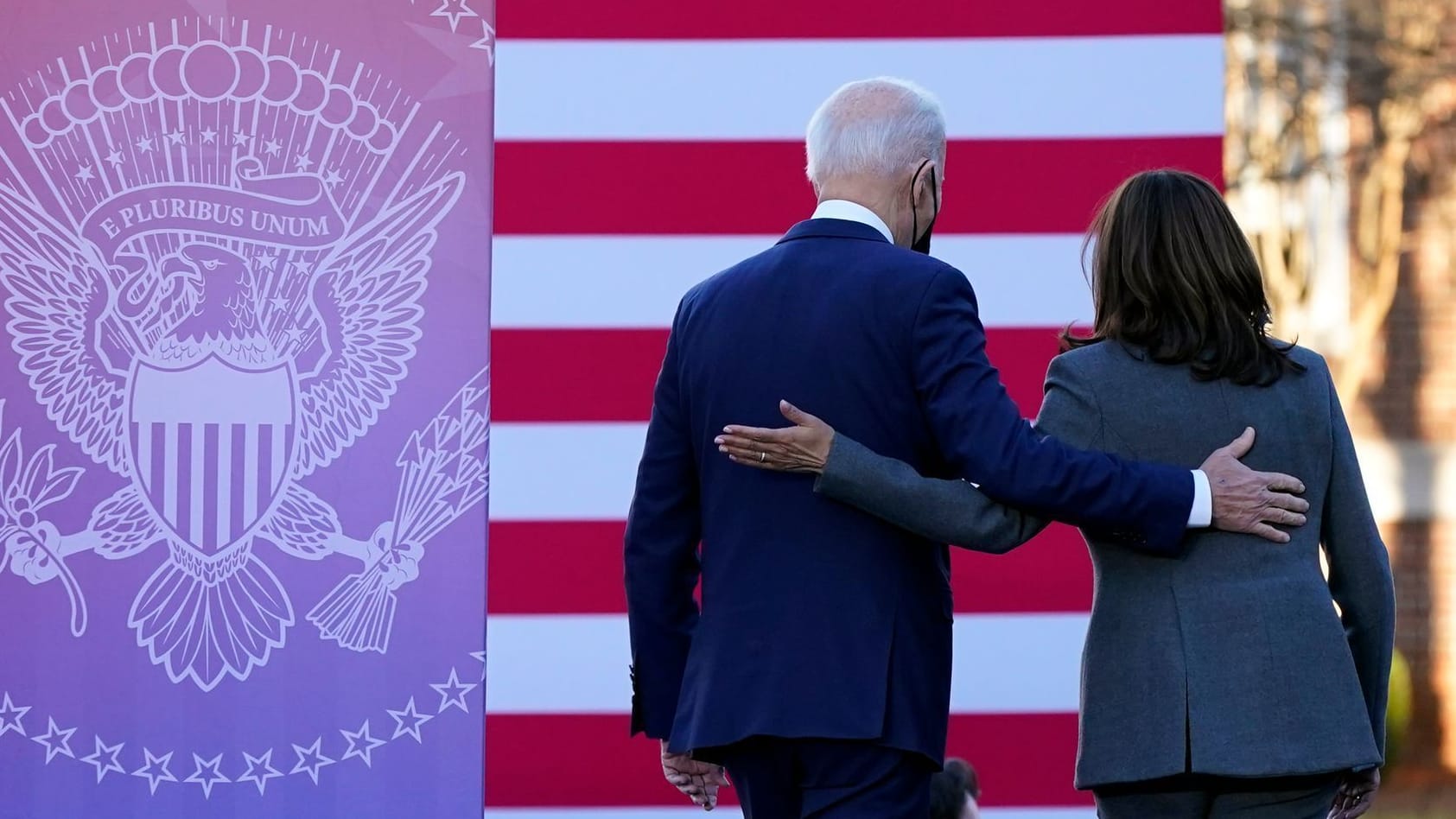 Joe Biden und Kamala Harris: Der Präsident sollte Platz für einen anderen Kandidaten machen.