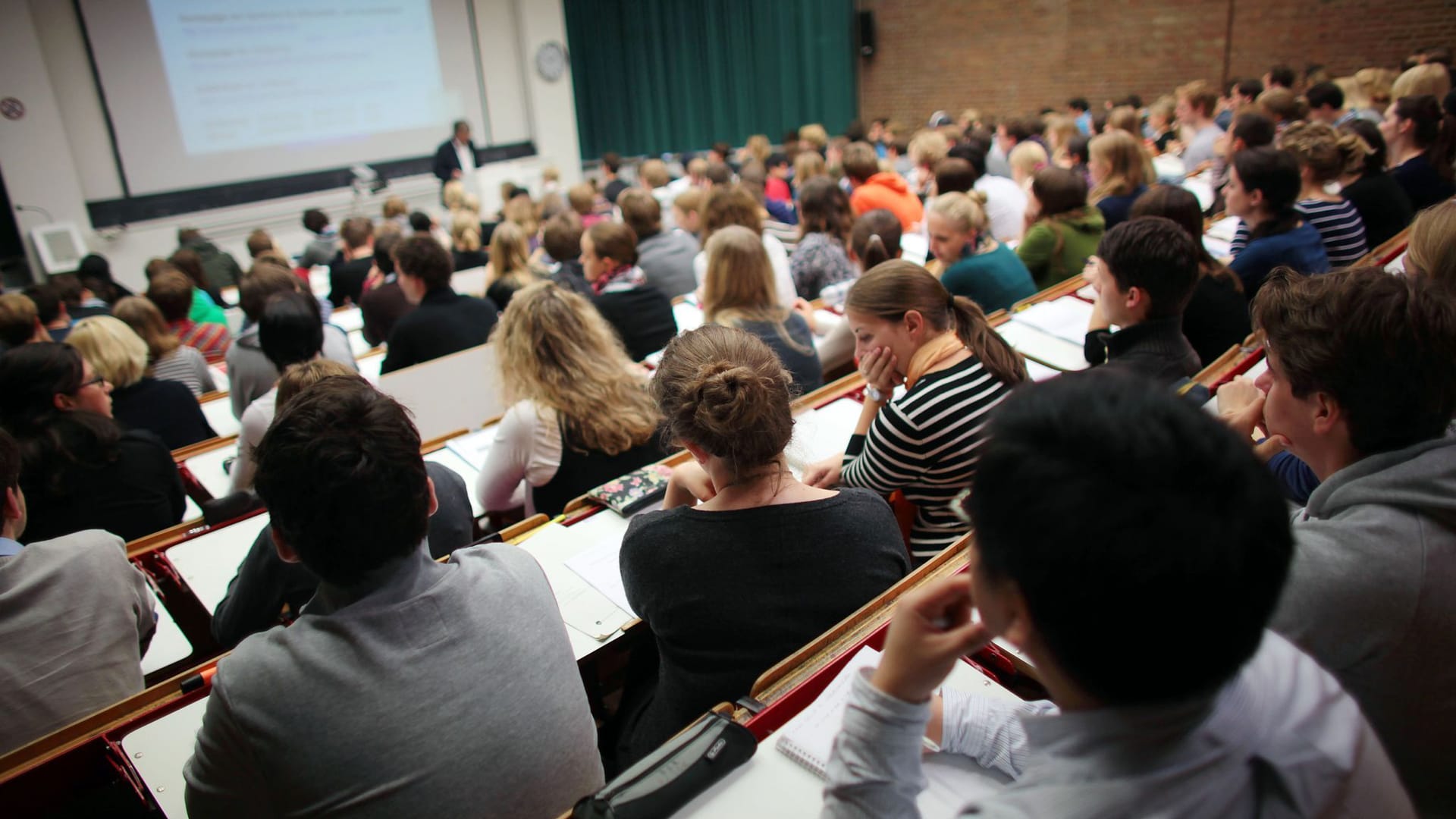 Studenten an Hochschulen in NRW