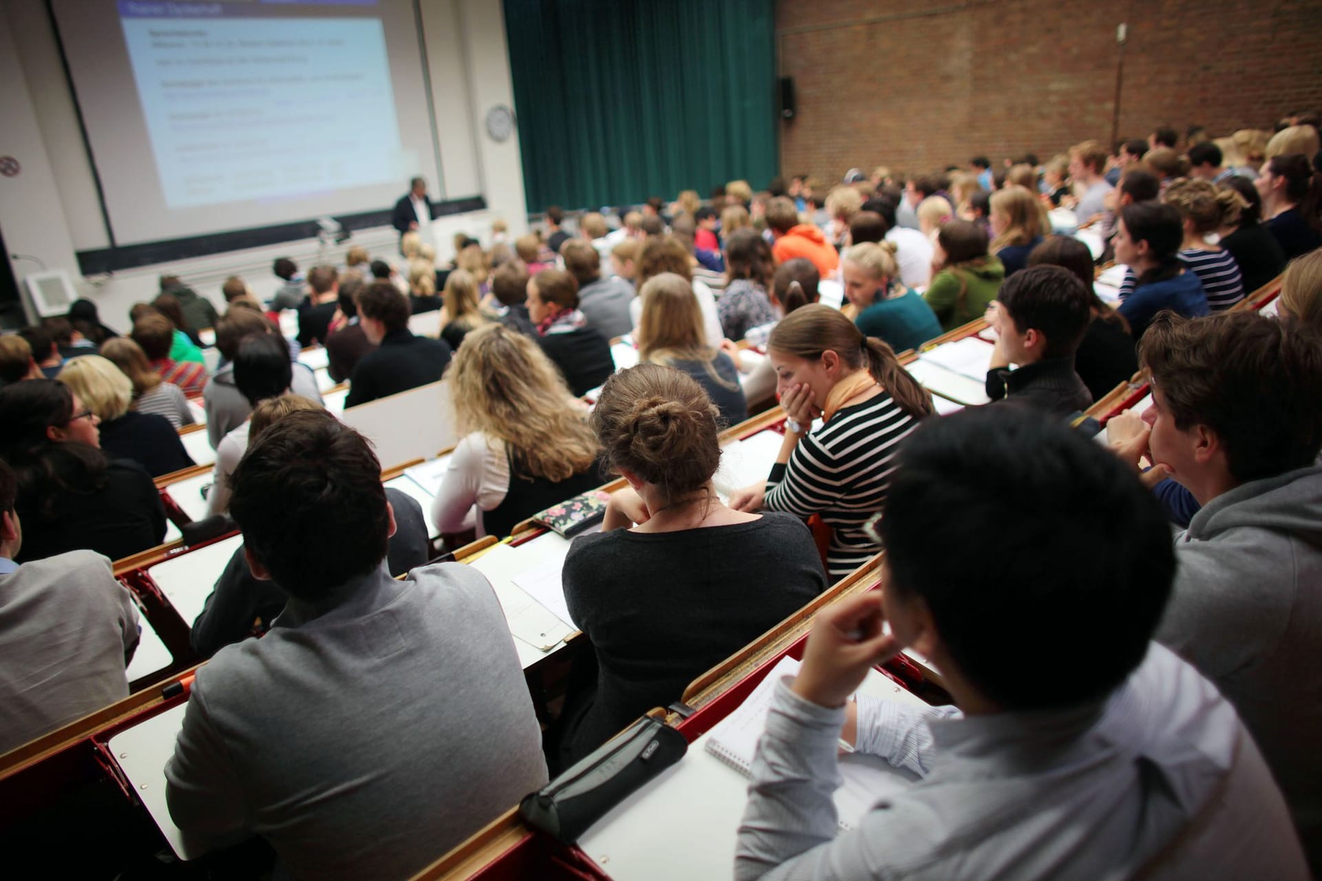 Studenten an Hochschulen in NRW