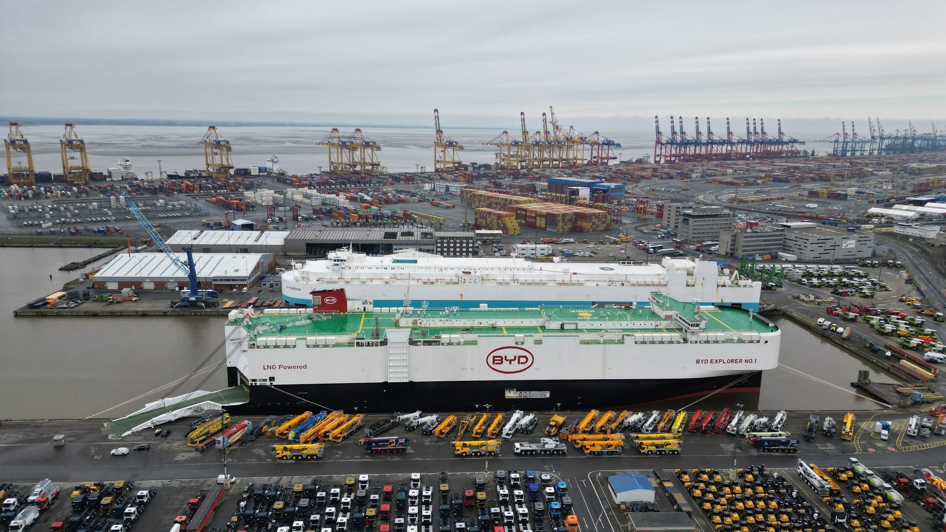 «BYD Explorer No.1» legt in Bremerhaven an