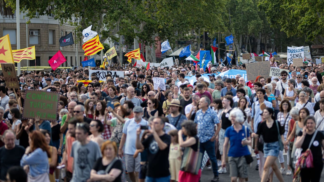 Demonstration gegen Massentourismus in Barcelona