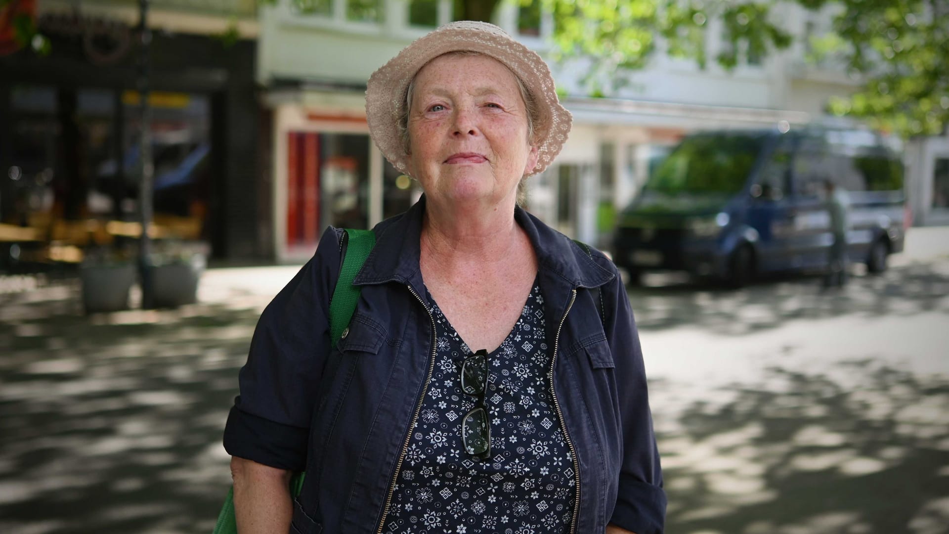 Petra Werner lebt von Erwerbsminderungsrente – zuvor arbeitete sie rund 40 Jahre in der Altenpflege. Petra Werner lebt von Erwerbsminderungsrente – zuvor arbeitete sie rund 40 Jahre in der Altenpflege.