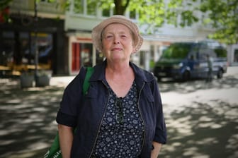 Petra Werner lebt von Erwerbsminderungsrente – zuvor arbeitete sie rund 40 Jahre in der Altenpflege.
