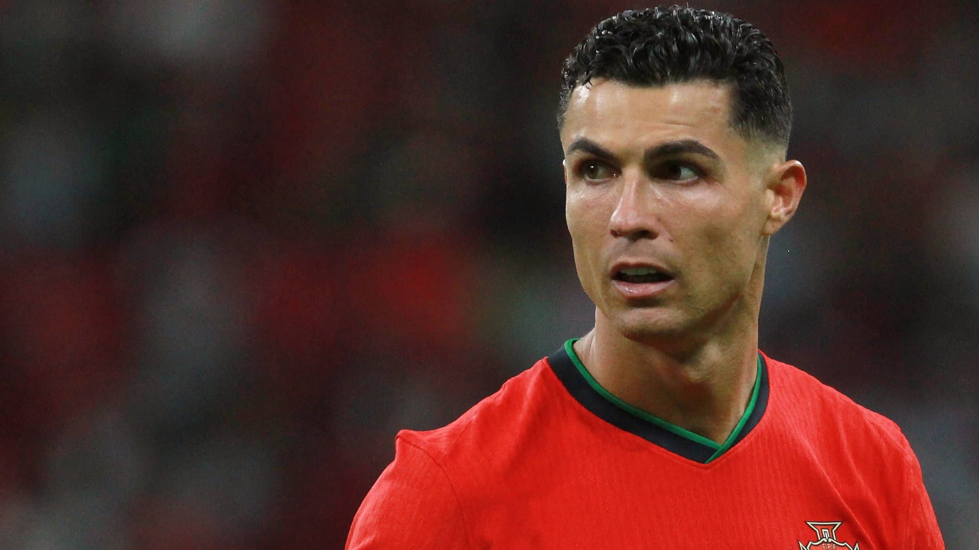 Cristiano Ronaldo: Der Fußballstar kam durch seine Familie mit Alkohol- und Drogenproblemen in Berührung.