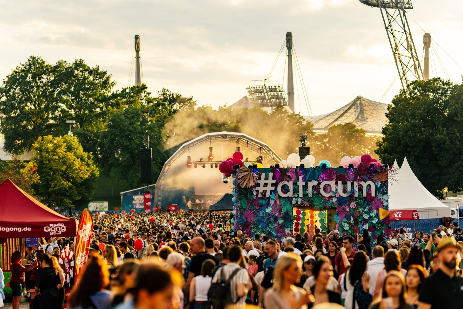 Großer Andrang: Trotz Gewitter und Regen kamen 30.000 Besucher in den Olympiapark.