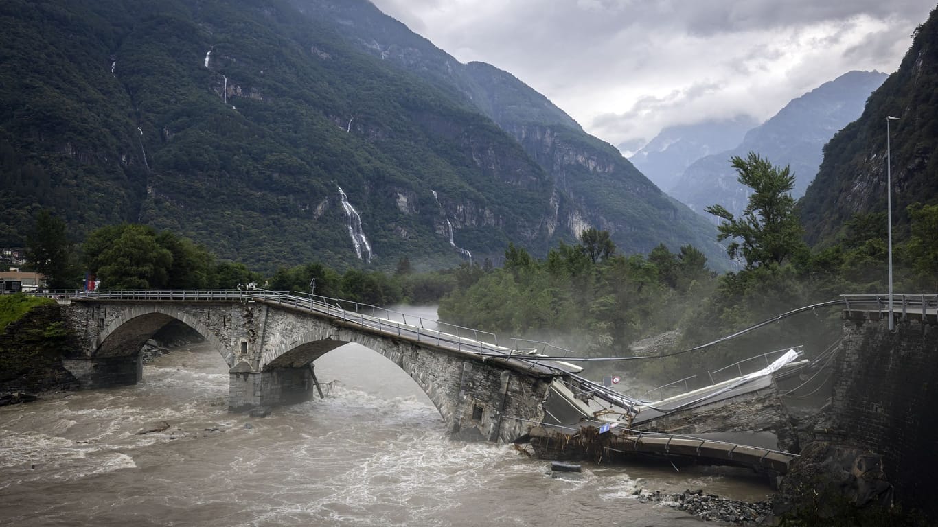 Evakuierungen aus dem Bavonatal in der Schweiz