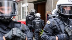 Bundespolizei schickt 37 Hooligans nach Hause
