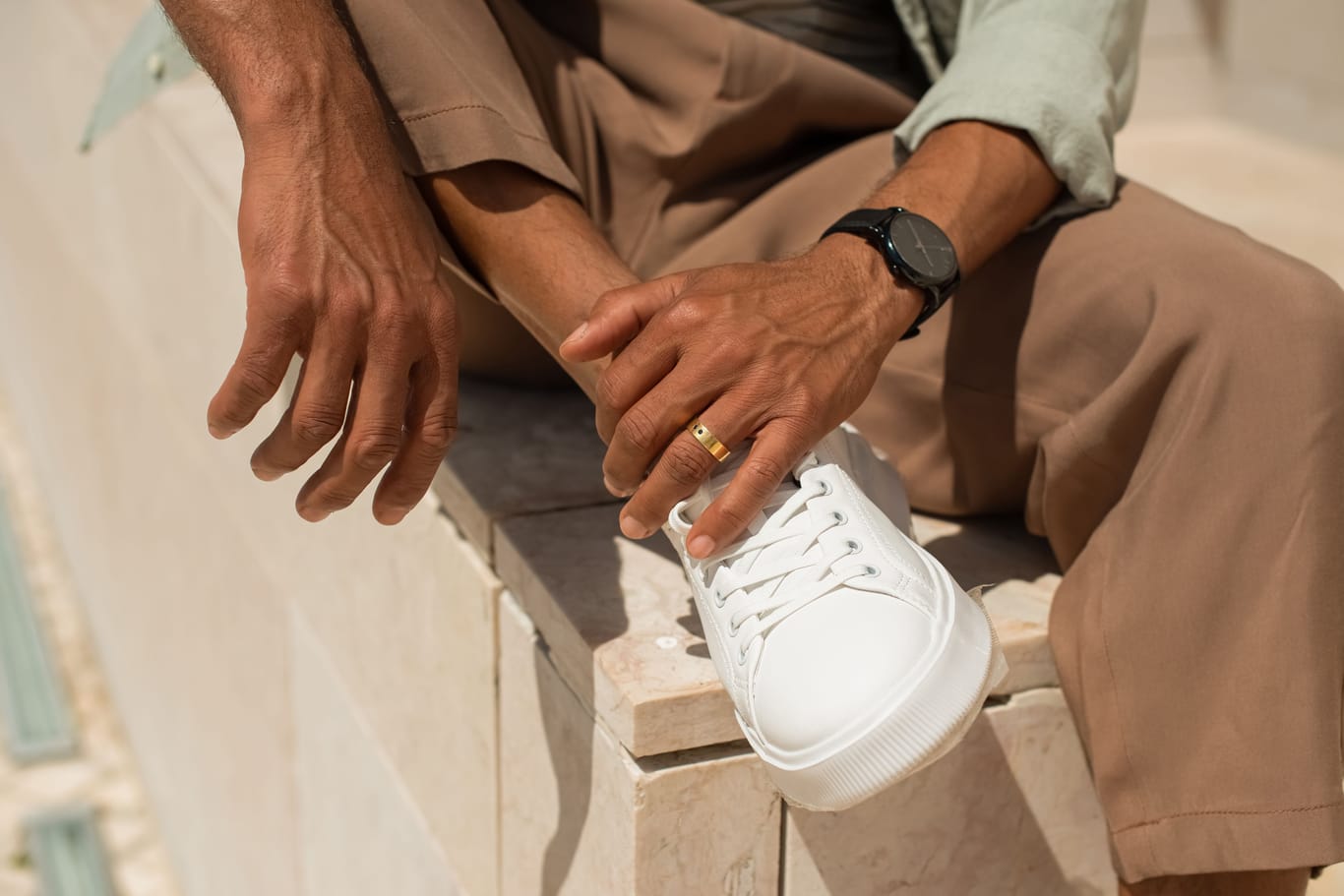 Mode von Tommy Hilfiger: Sparen Sie jetzt bei einer großen Auswahl an Sneakern für Herren. (Symbolbild)