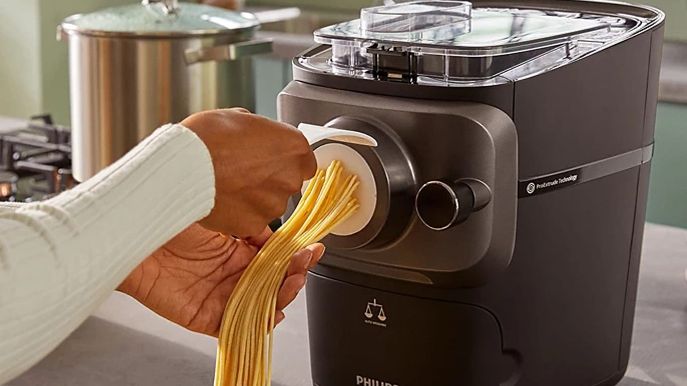 Mit dem Pasta Maker von Philips holen Sie sich zum Bestpreis das Gefühl von Italien direkt in Ihre Küche.