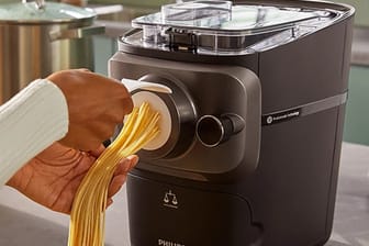 Mit dem Pasta Maker von Philips holen Sie sich zum Bestpreis das Gefühl von Italien direkt in Ihre Küche.