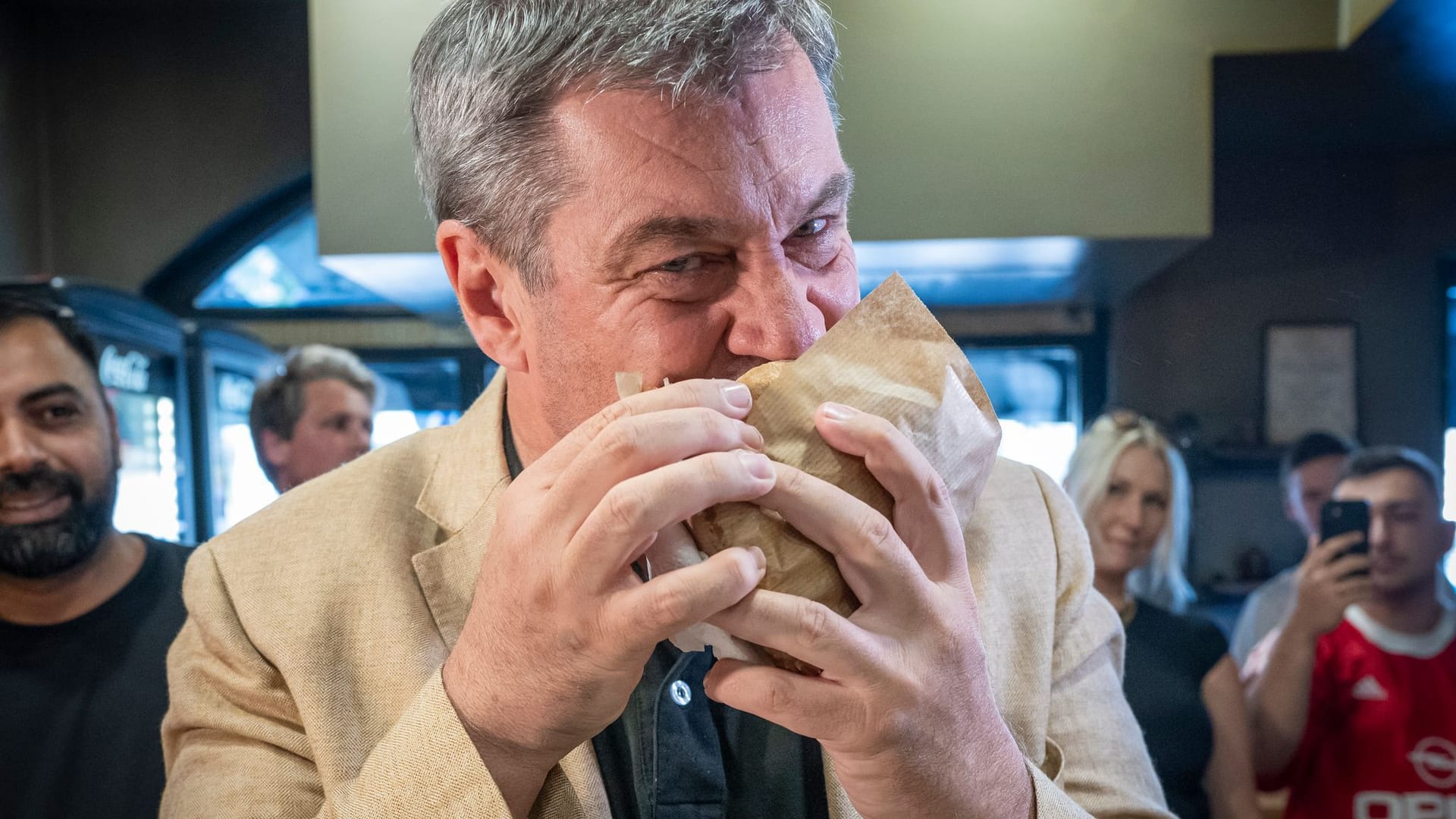 Söder lädt zum Döner-Essen