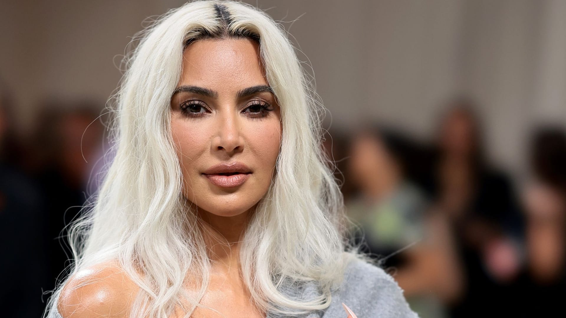 Kim Kardashian: Sie setzt auf eine besondere Anti-Aging-Behandlung.