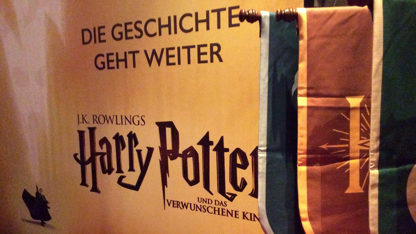 "Harry Potter und das verwunschene Kind" ist die Fortsetzung der Zauberersaga: Das Theaterstück erfreut sich großer Beliebtheit.