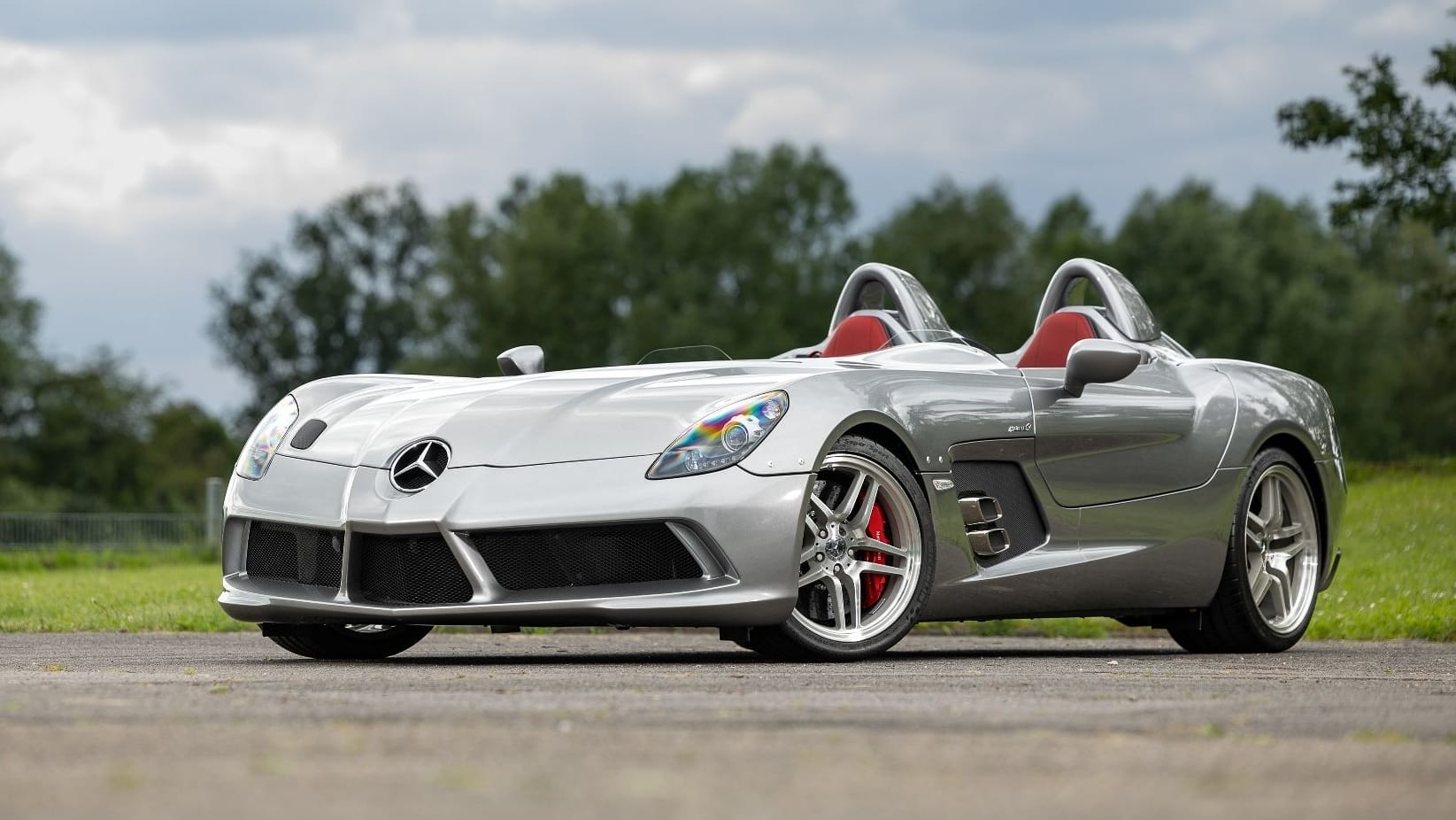 Fast noch ein Neuwagen: Der Mercedes-Benz SLR McLaren Stirling hat erst 41 Kilometer auf dem Tacho – 14 Jahre nach seiner Auslieferung.