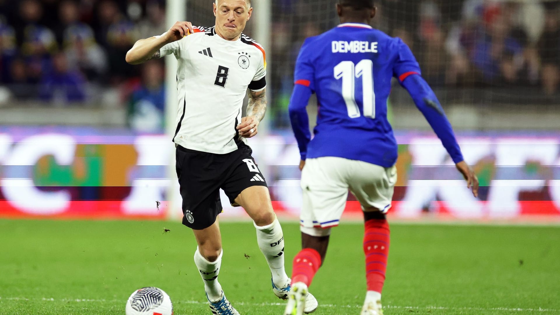 Toni Kroos (l.)