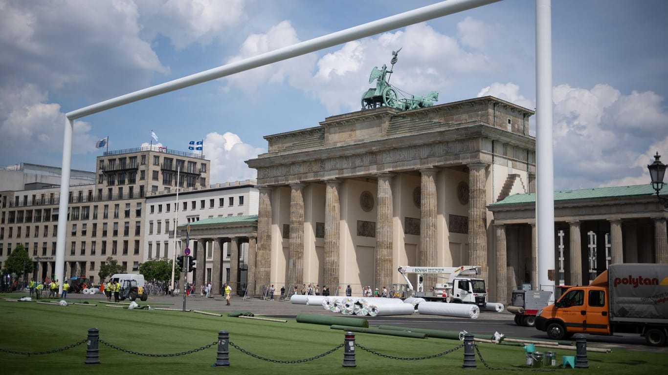 Fußball-EM 2024 - Fanmeile am Brandenburger Tor