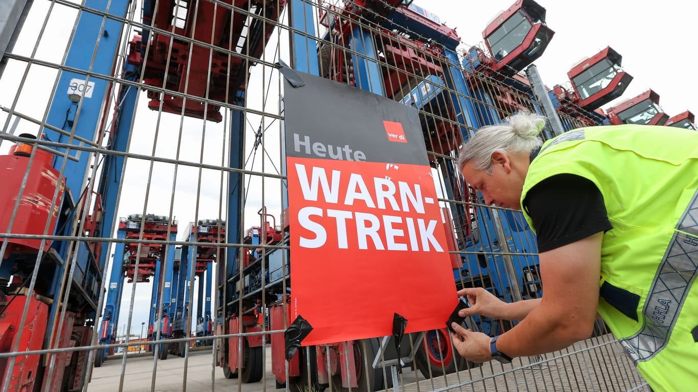 Warnstreik im Hamburger Hafen