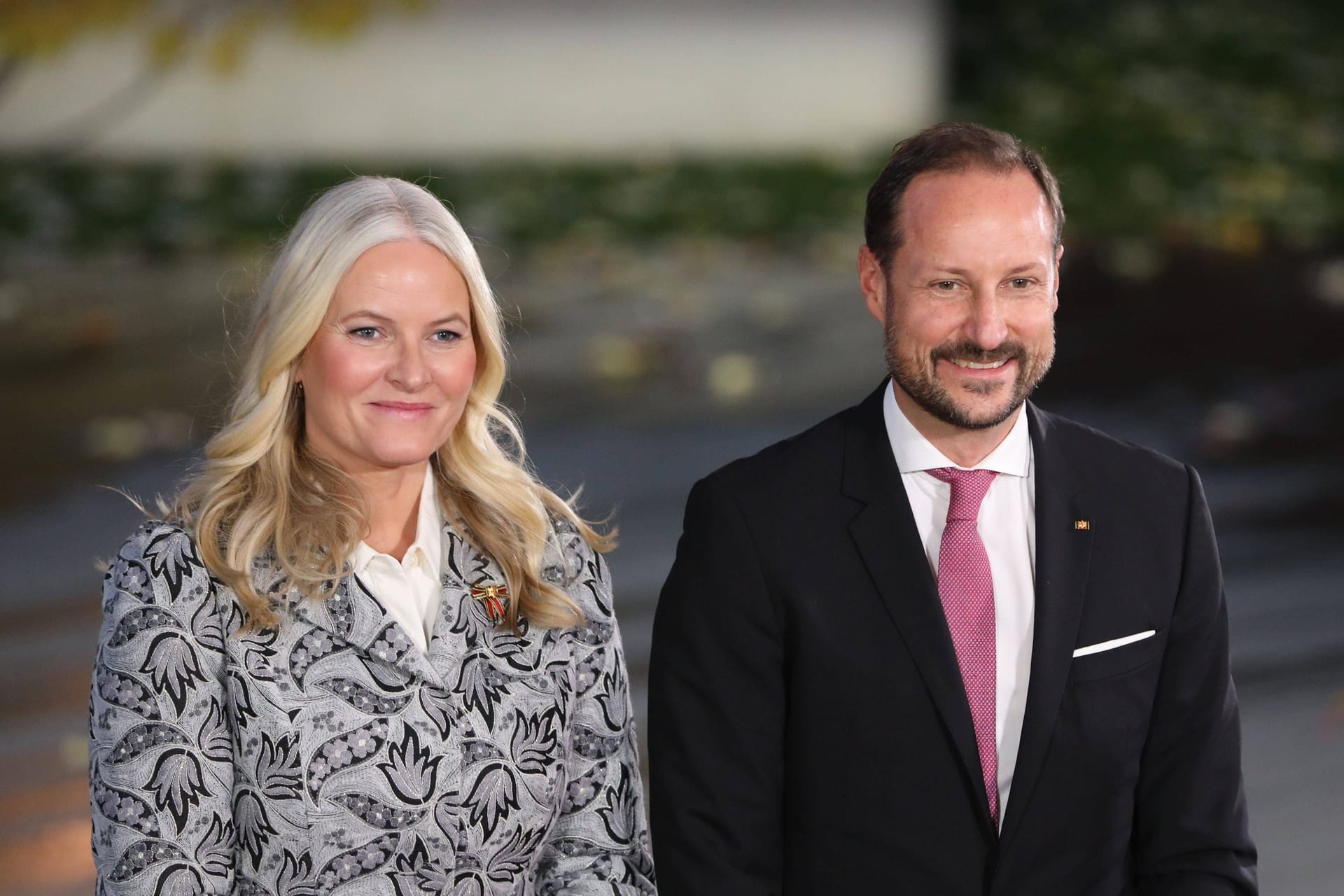Mette-Marit und Haakon von Norwegen: Das Kronprinzenpaar ist seit 2001 verheiratet.
