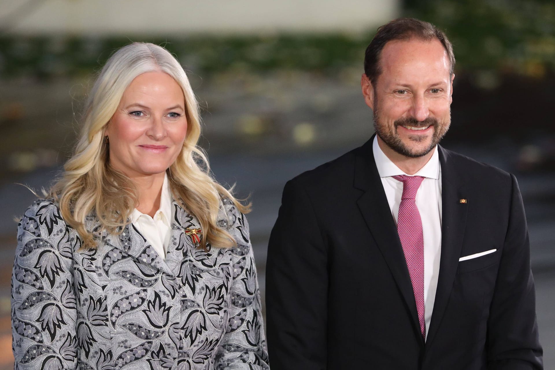 Mette-Marit und Haakon von Norwegen: Das Kronprinzenpaar ist seit 2001 verheiratet.