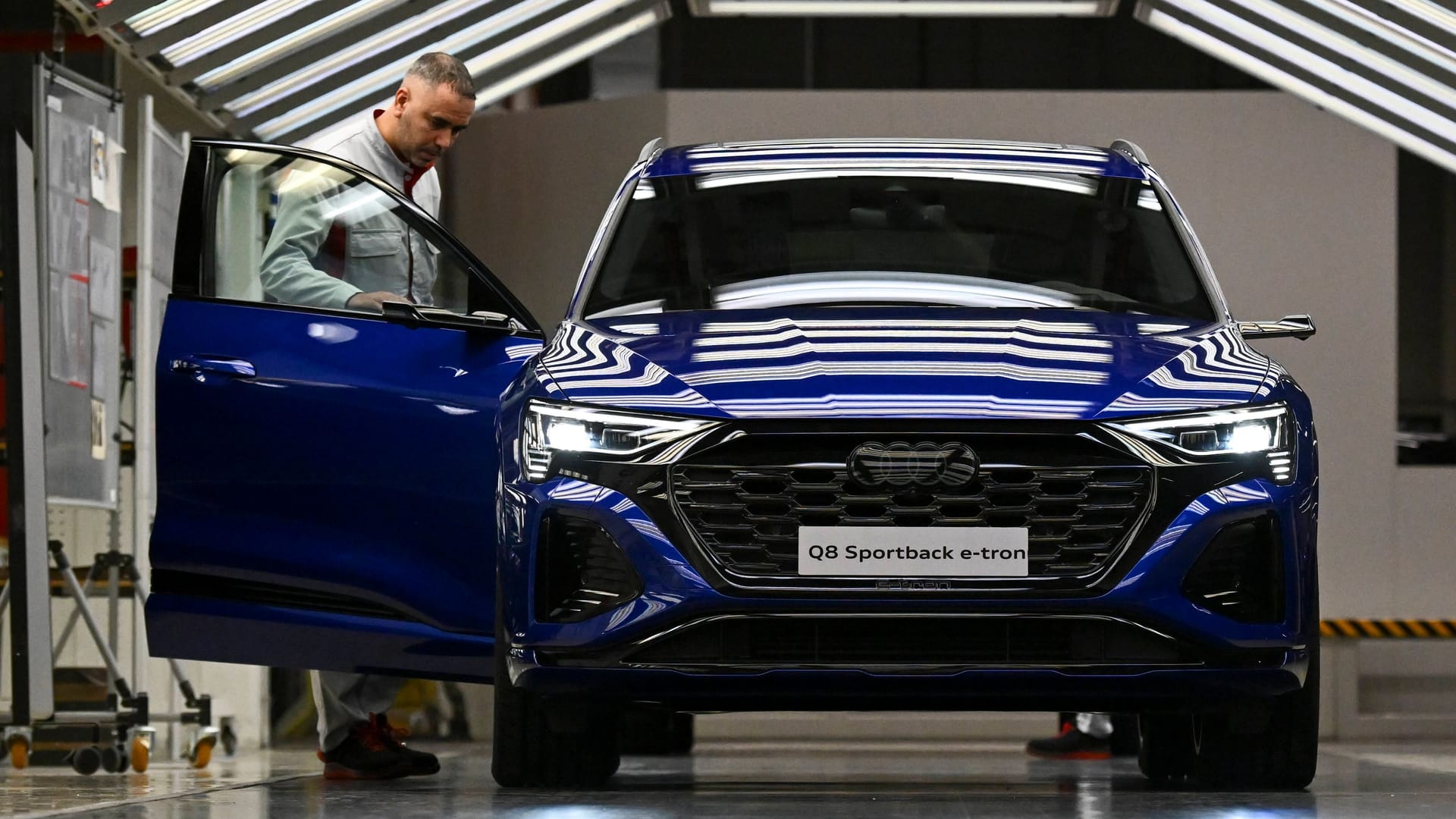 Vorstellung des Audi Q8 e-tron im Brüsseler Werk (Archivbild): Der Chef von Audi Brussels erklärt, dass noch keine finale Entscheidung bezüglich des Werks in Brüssel getroffen sei.