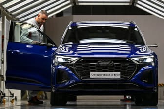 Vorstellung des Audi Q8 e-tron im Brüsseler Werk (Archivbild): Der Chef von Audi Brussels erklärt, dass noch keine finale Entscheidung bezüglich des Werks in Brüssel getroffen sei.