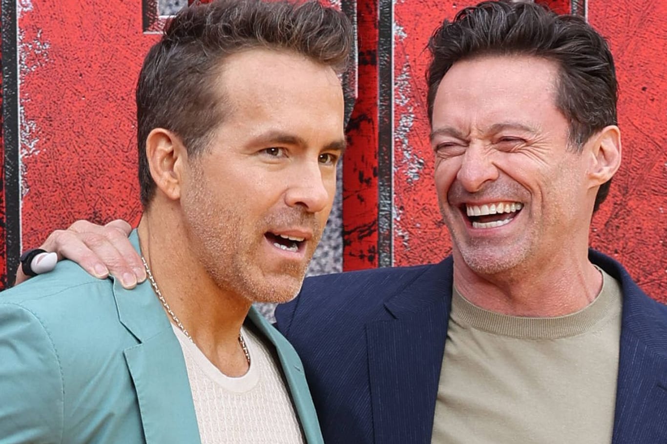 Enge Freundschaft: Ryan Reynolds (li.) und Hugh Jackman beim Pressetermin zu "Deadpool & Wolverine" in London.