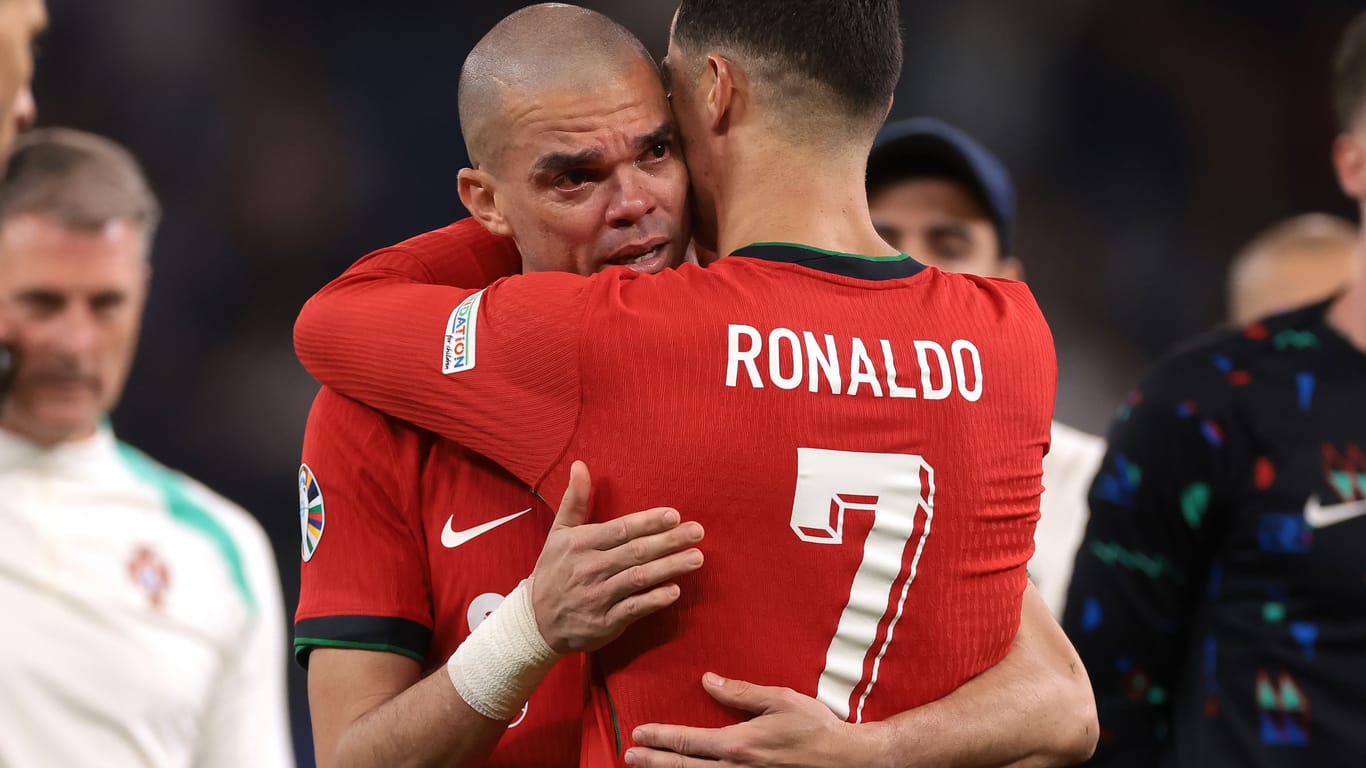 Zwei aus der Goldenen Generation Portugals: die Fußballer Pepe und Ronaldo.