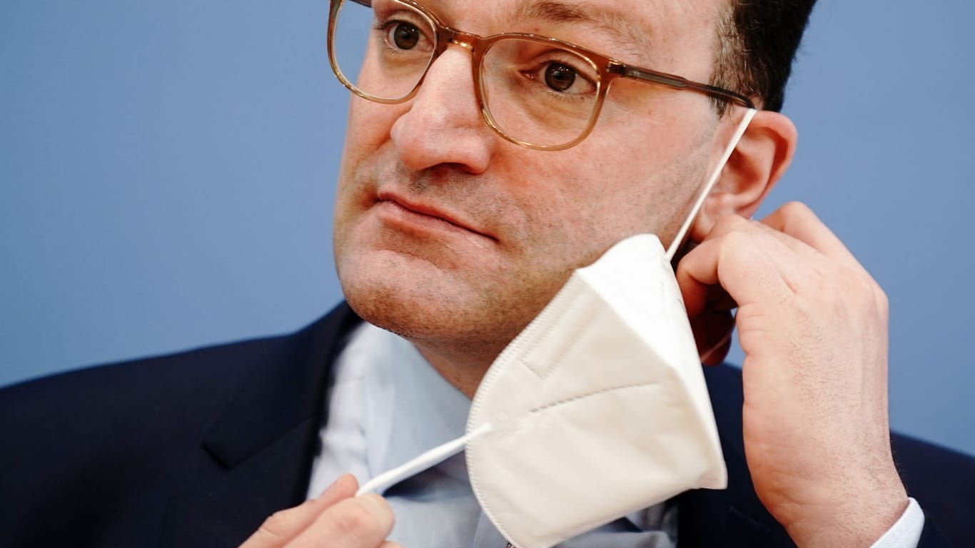 Ex-Bundesgesundheitsminister Spahn mit FFP2-Maske