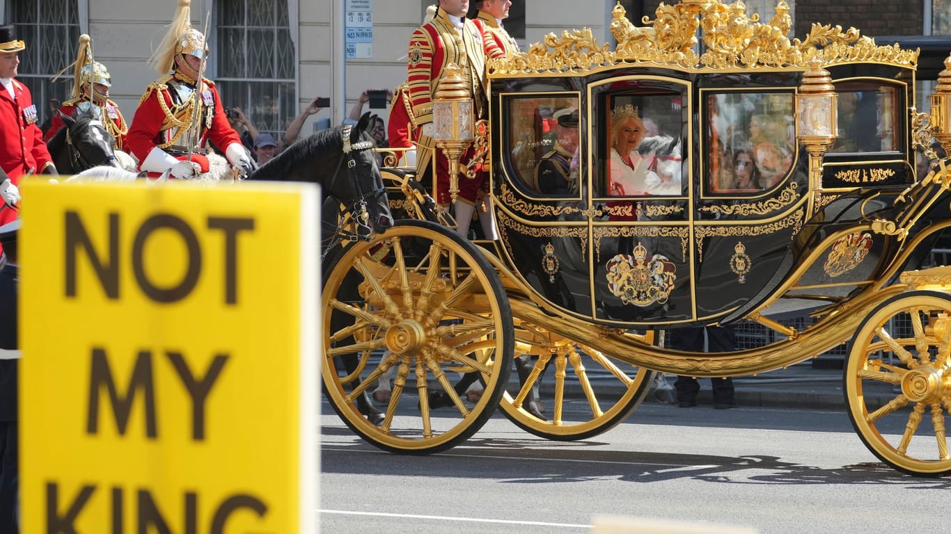 Offizielle Eröffnung des britischen Parlaments