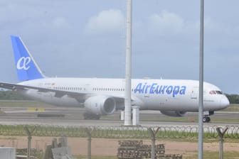 Eine Maschine von Air Europa (Symbolbild): Bei der Notlandung eines Flugzeuges wurden 30 Menschen verletzt.